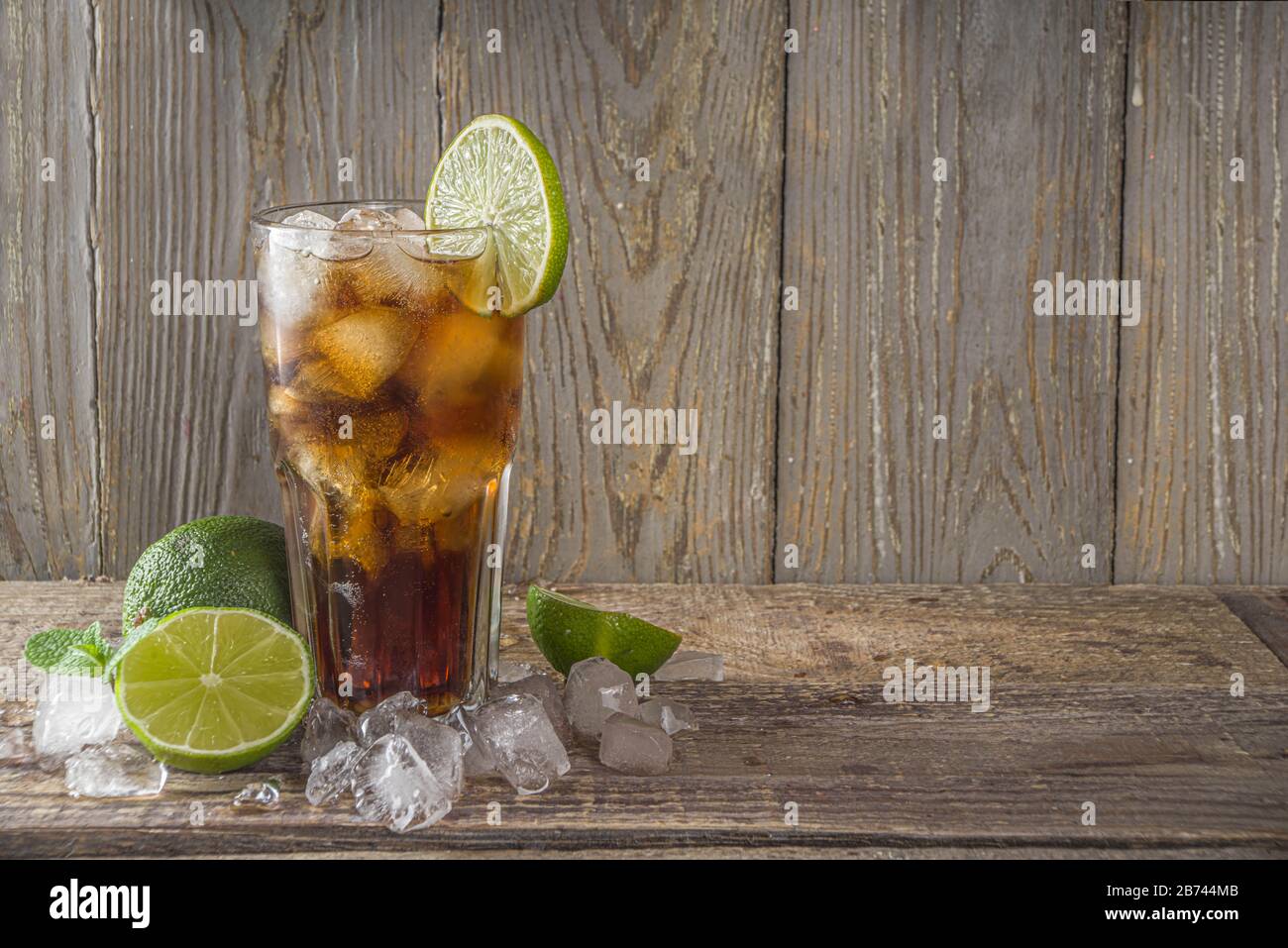 Download Carbonated Drink Glass High Resolution Stock Photography And Images Page 24 Alamy
