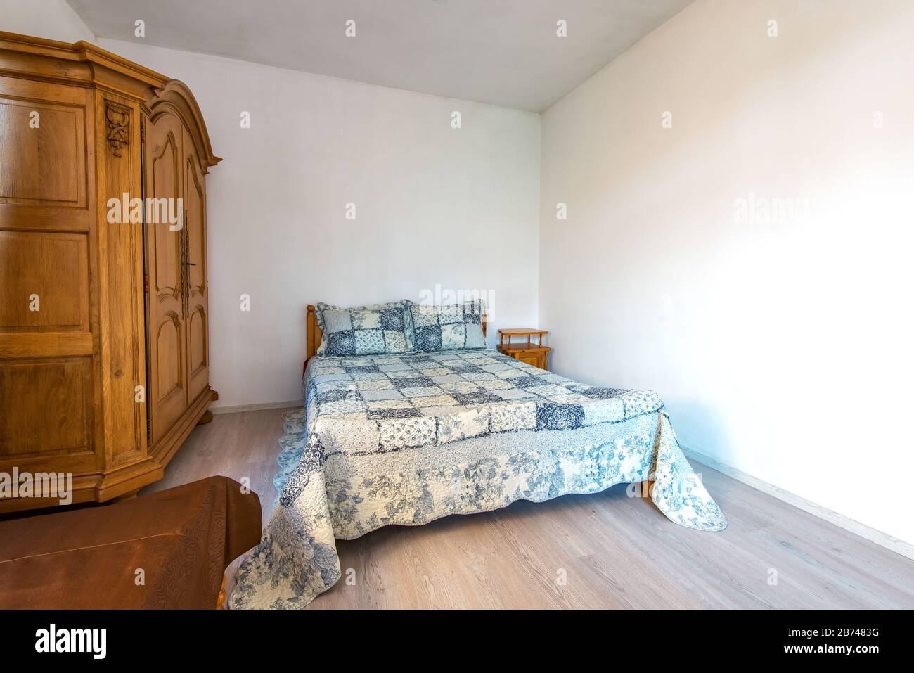 Antique quilts hi-res stock photography and images - Alamy