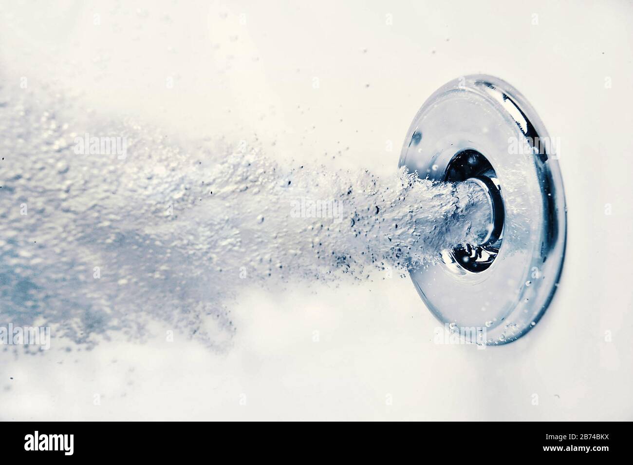 Whirlpool bath hires stock photography and images Alamy
