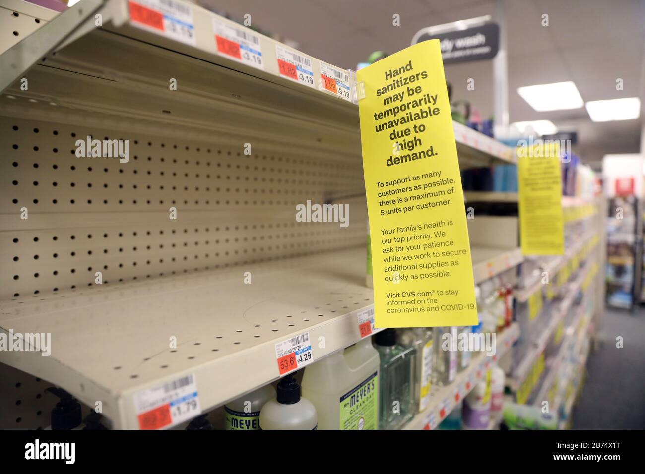 Cvs Shelves High Resolution Stock Photography and Images Alamy