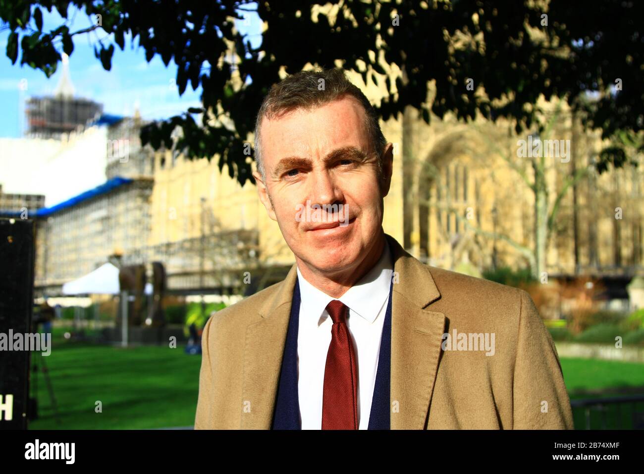 ADAM PRICE LEADER OF PLAID CYMRU PICTURED ON COLLEGE GREEN, WESTMINSTER, LONDON, UK ON 11TH MARCH 2020. BRITISH POLITICIANS. WELSH MPS. UK POLITICS. POLITICS. WELSH ASSEMBLY. WELSH POLITICIANS. MPS. CAMARTHAN. FAMOUS POLITICIANS. Russell Moore portfolio page. Stock Photo