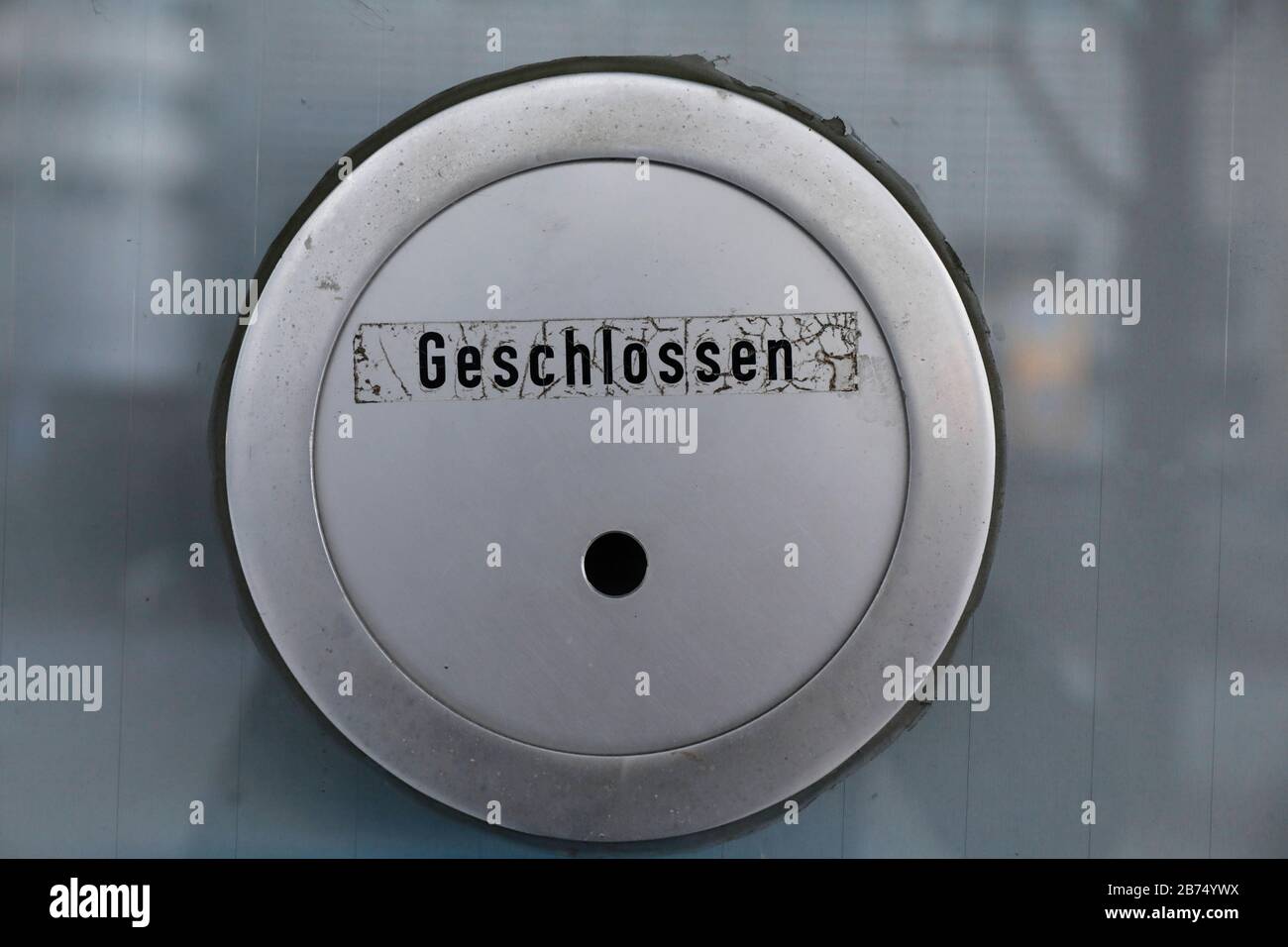 Closed counter at a sales office. [automated translation] Stock Photo Alamy