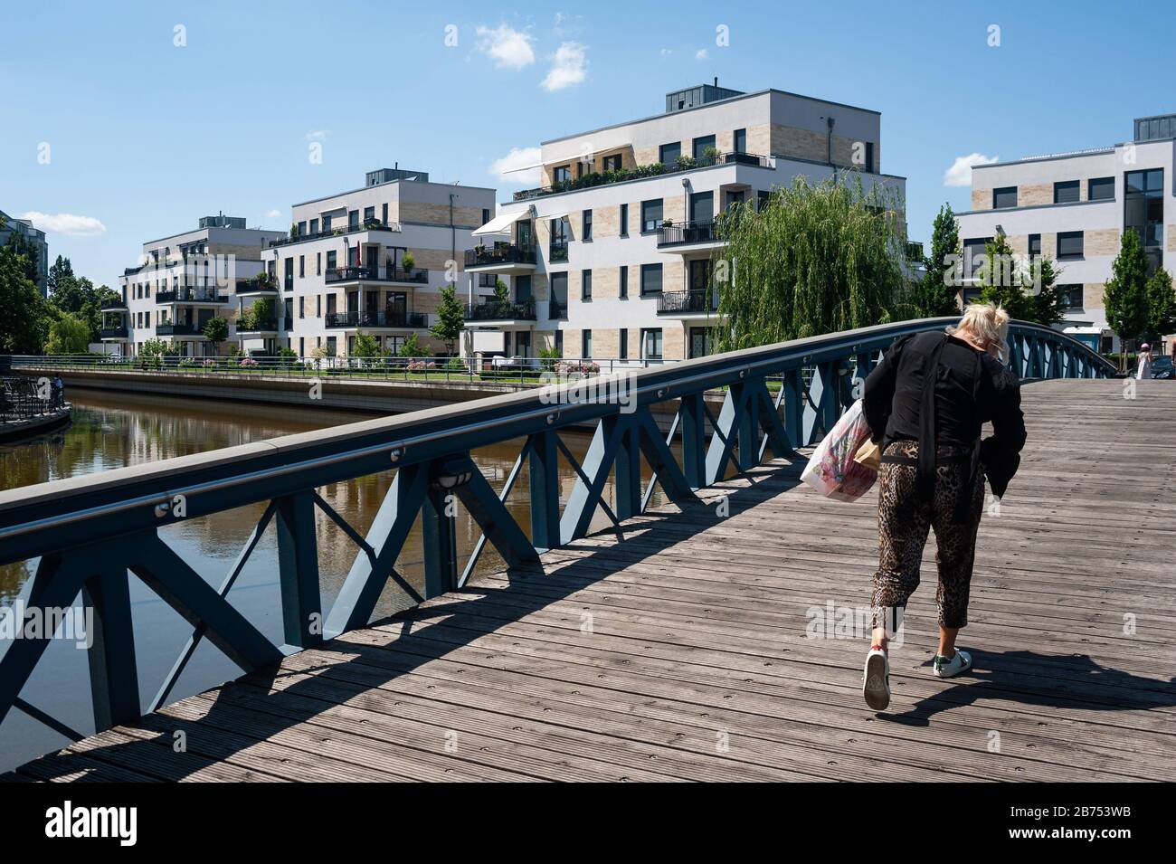 13.06.2019, Berlin, Germany, Europe - New apartment buildings on the waterfront on Tegel Island at Tegel harbour. [automated translation] Stock Photo