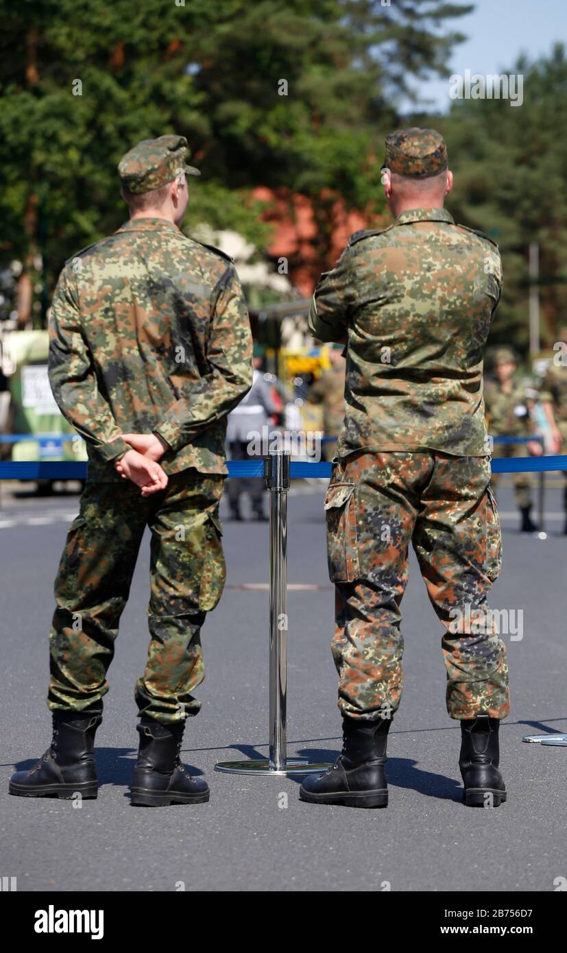 Bundeswehr soldiers of the Julus Leber barracks, Berlin. [automated translation] Stock Photo
