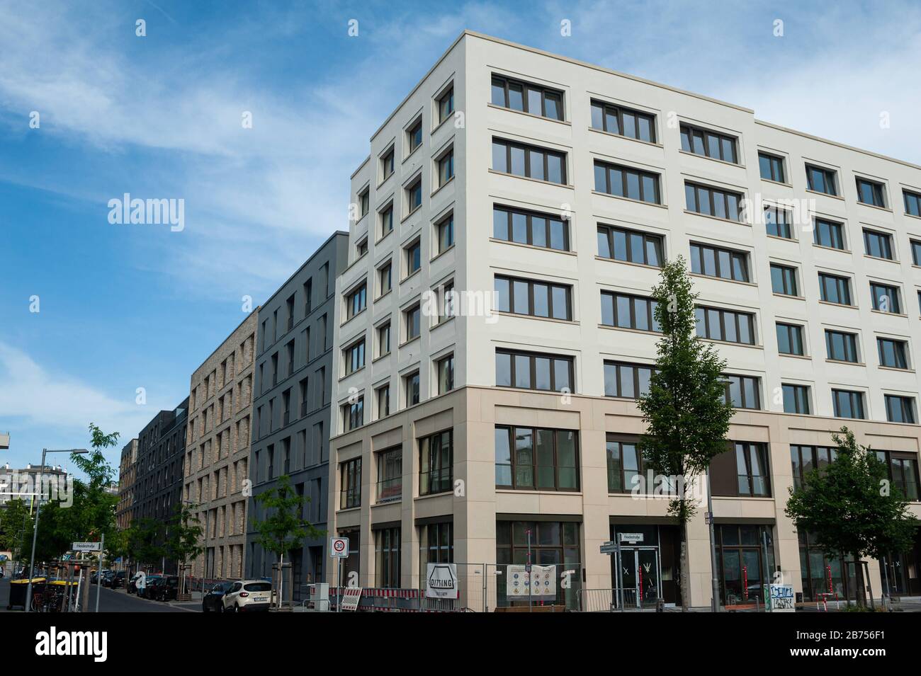 Perimeter block development hi-res stock photography and images - Alamy
