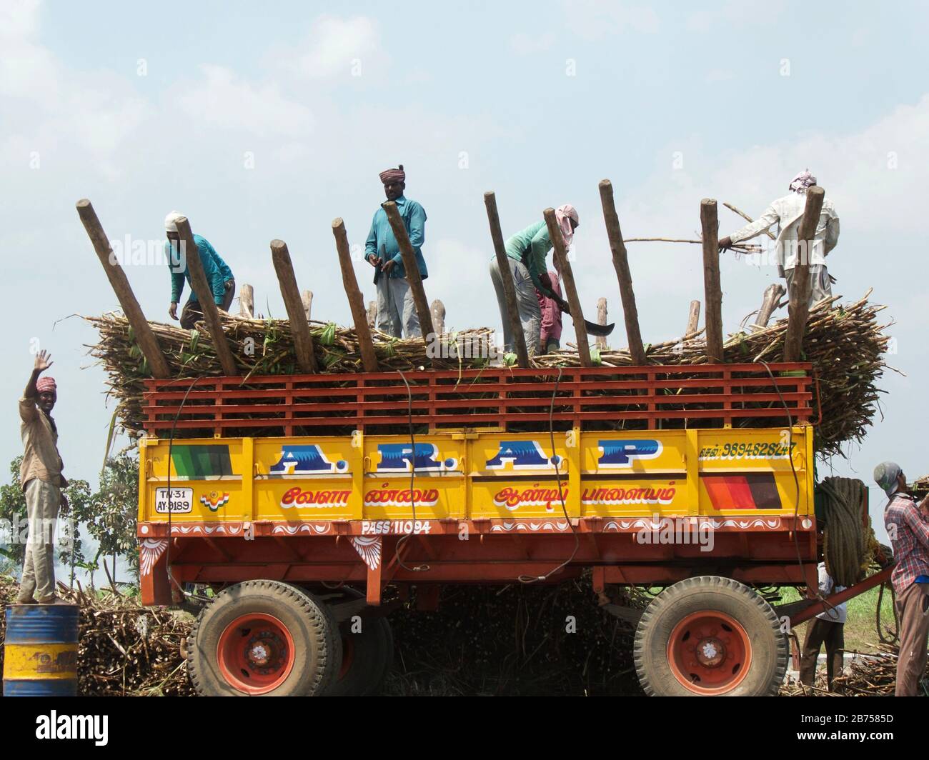 Tamil nadu farmers hi-res stock photography and images - Alamy