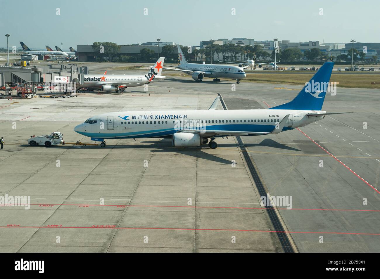 01.03.2019 - Singapore, Republic of Singapore, Asia - A Xiamen Air Boeing 737-800 passenger aircraft at Changi Airport. [automated translation] Stock Photo