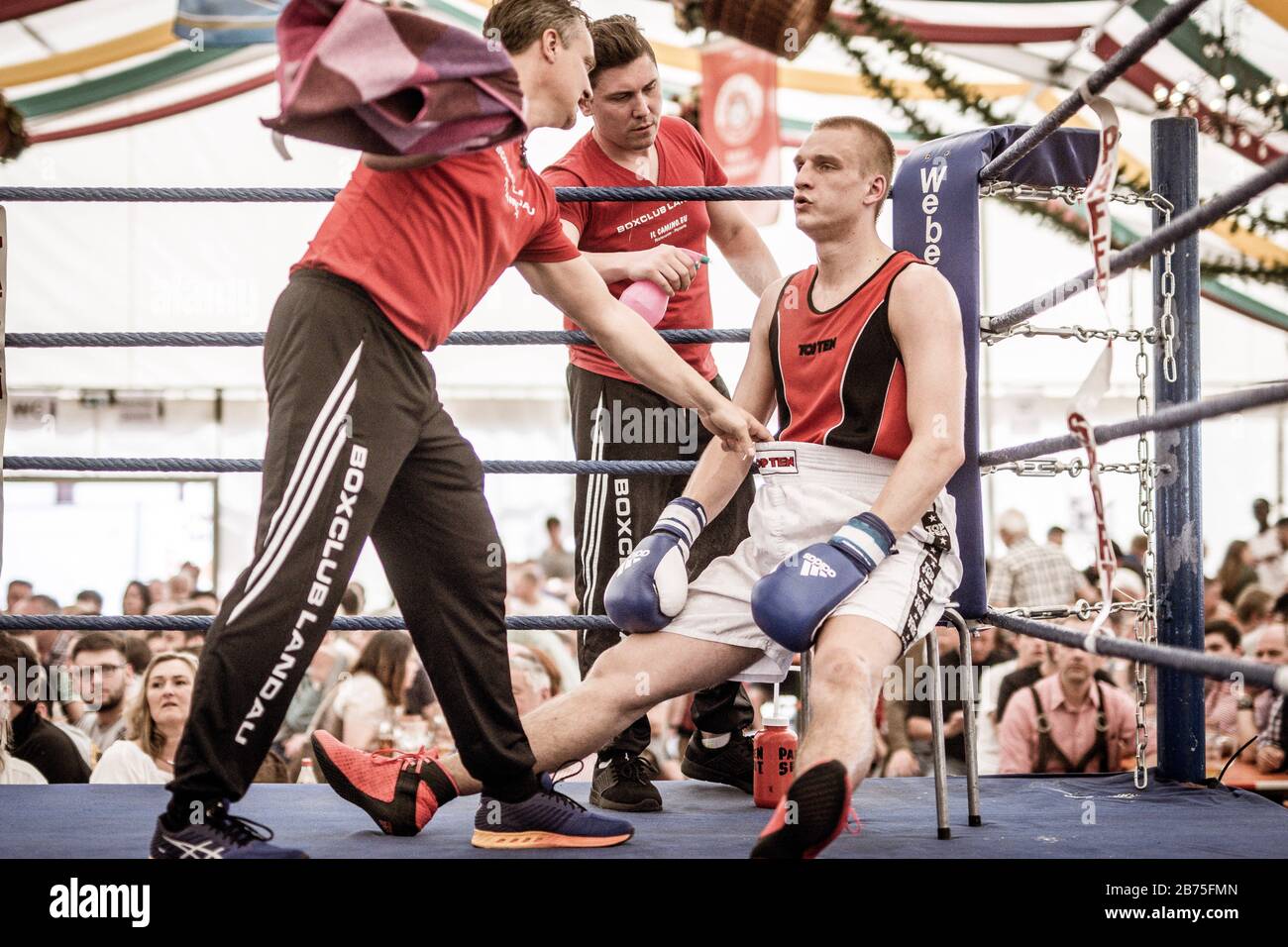 Boxing match TUS 1860 Pfarrkirchen against 1 FC Nürnberg on the