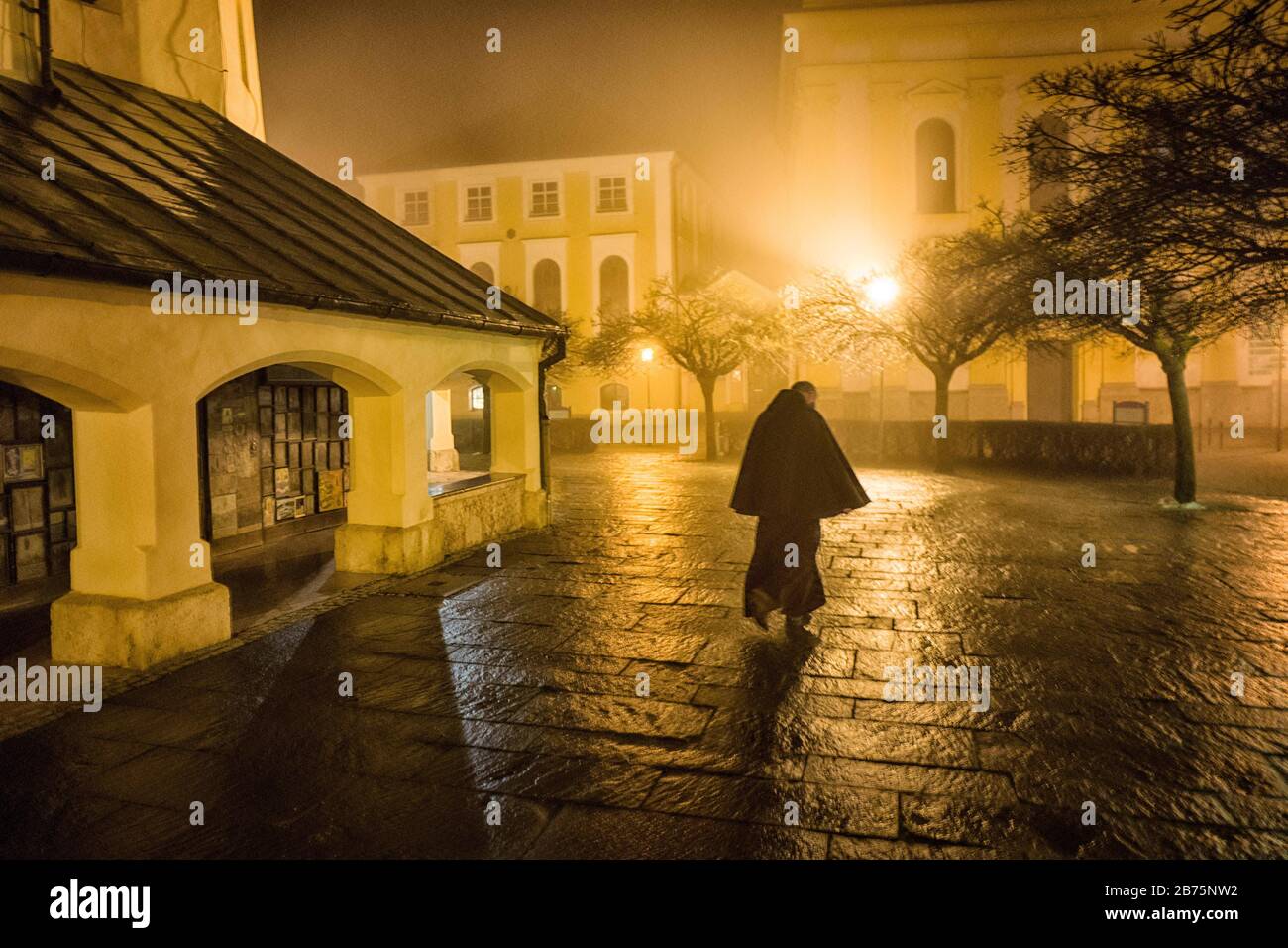 Capuchin monk hi-res stock photography and images - Alamy