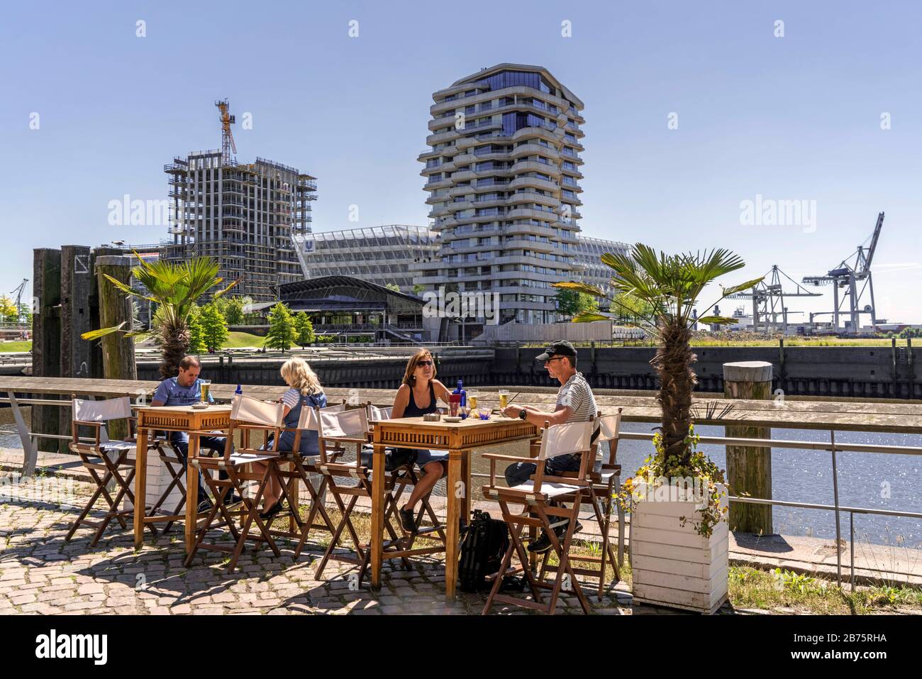 Germany, Hamburg, 09.07.2017. Gastronomy in the HafenCity district on 09.07.2017. HafenCity is located in Hamburg-Mitte, was founded in 2008 and is the largest inner-city urban development project in Europe. [automated translation] Stock Photo