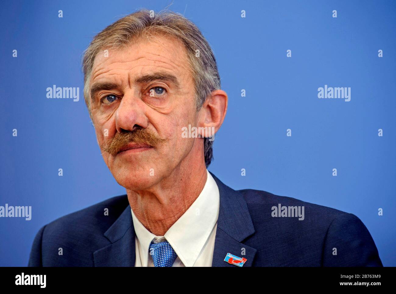 Germany, Berlin, 14.03.2016. Press conference of the Alternative for Germany, topic: Effects of the state elections on federal politics on 14.03.2016 at the federal press conference in Berlin. Uwe Junge, state chairman of the AfD in Rhineland-Palatinate and top candidate for the state parliament. [automated translation] Stock Photo