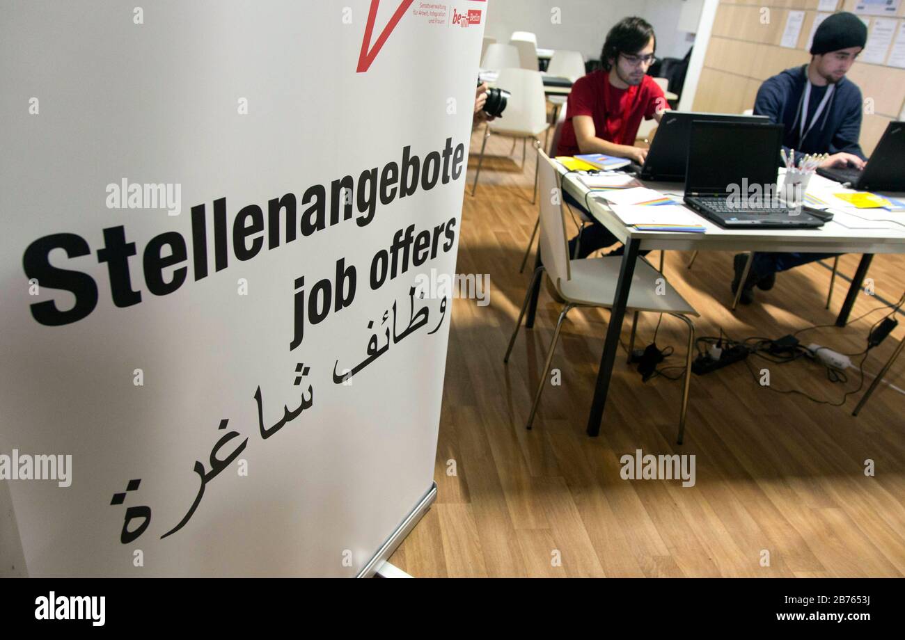 Work placement hi-res stock photography and images - Alamy
