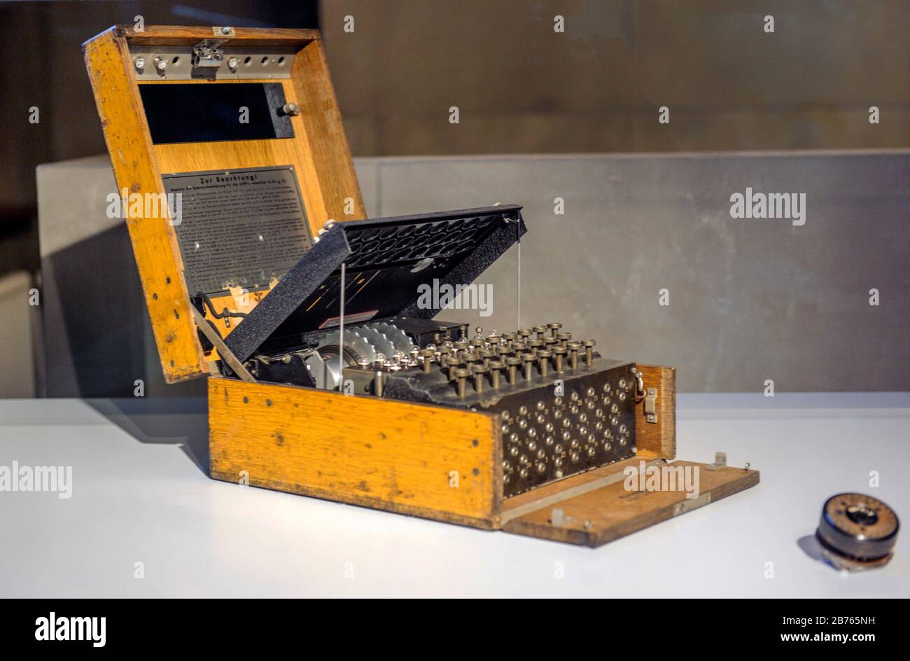 Germany Berlin 04 12 15 Spy Museum In Berlin On 04 12 15 The Enigma Rotor Cipher Machine 1933 Automated Translation Stock Photo Alamy
