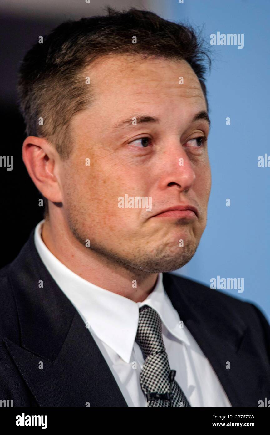 Germany, Berlin, 24.09.2015. Panel discussion 'Economy for tomorrow - Federal Minister of Economics Sigmar Gabriel in discussion with Elon Musk, CEO of Tesla Motors in the Federal Ministry of Economics and Energy in Berlin on 24.09.2015. Elon Musk, Chairman, Product Architect and CEO of Tesla Motors. [automated translation] Stock Photo