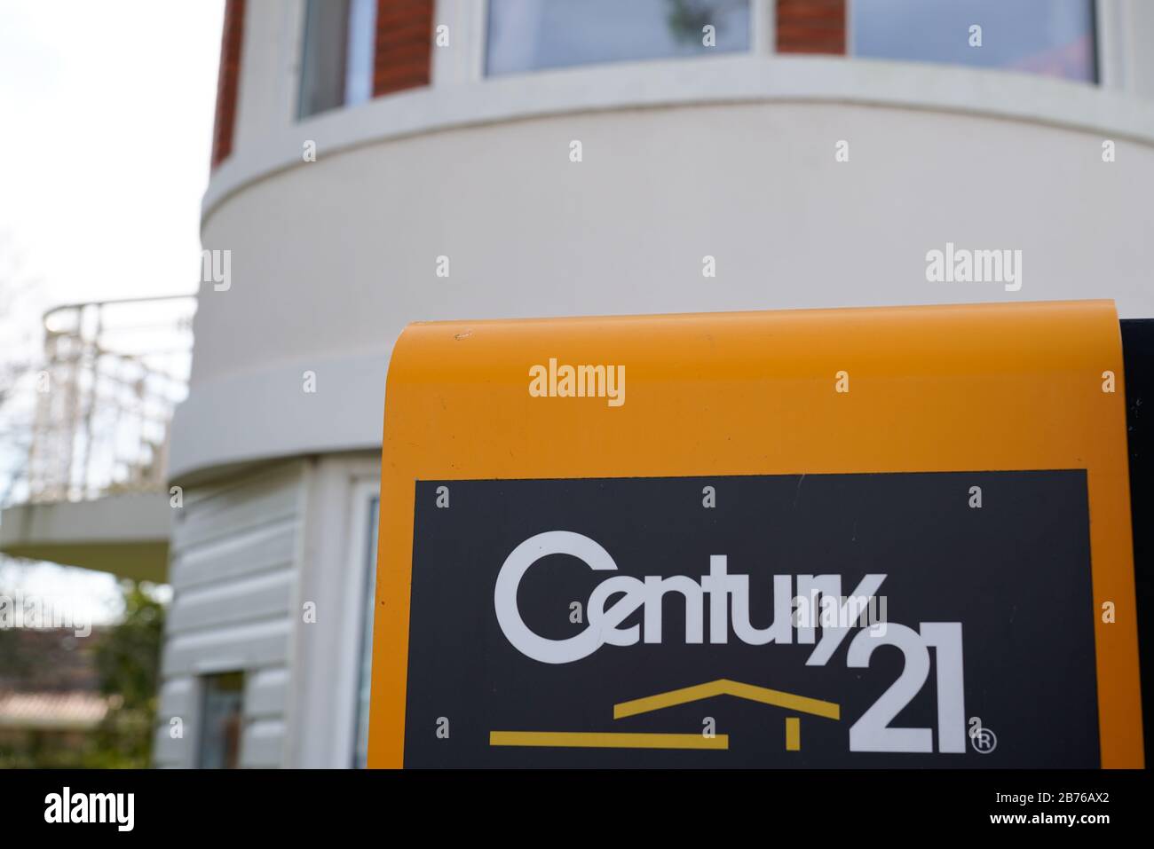 Bordeaux , Aquitaine / France - 12 28 2019 : Century 21 Sign logo office Saltwater shop Property Real Estate group store Stock Photo