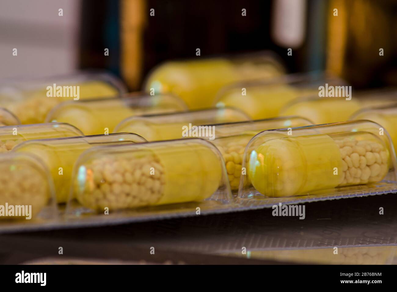 Yellow capsule hires stock photography and images Alamy