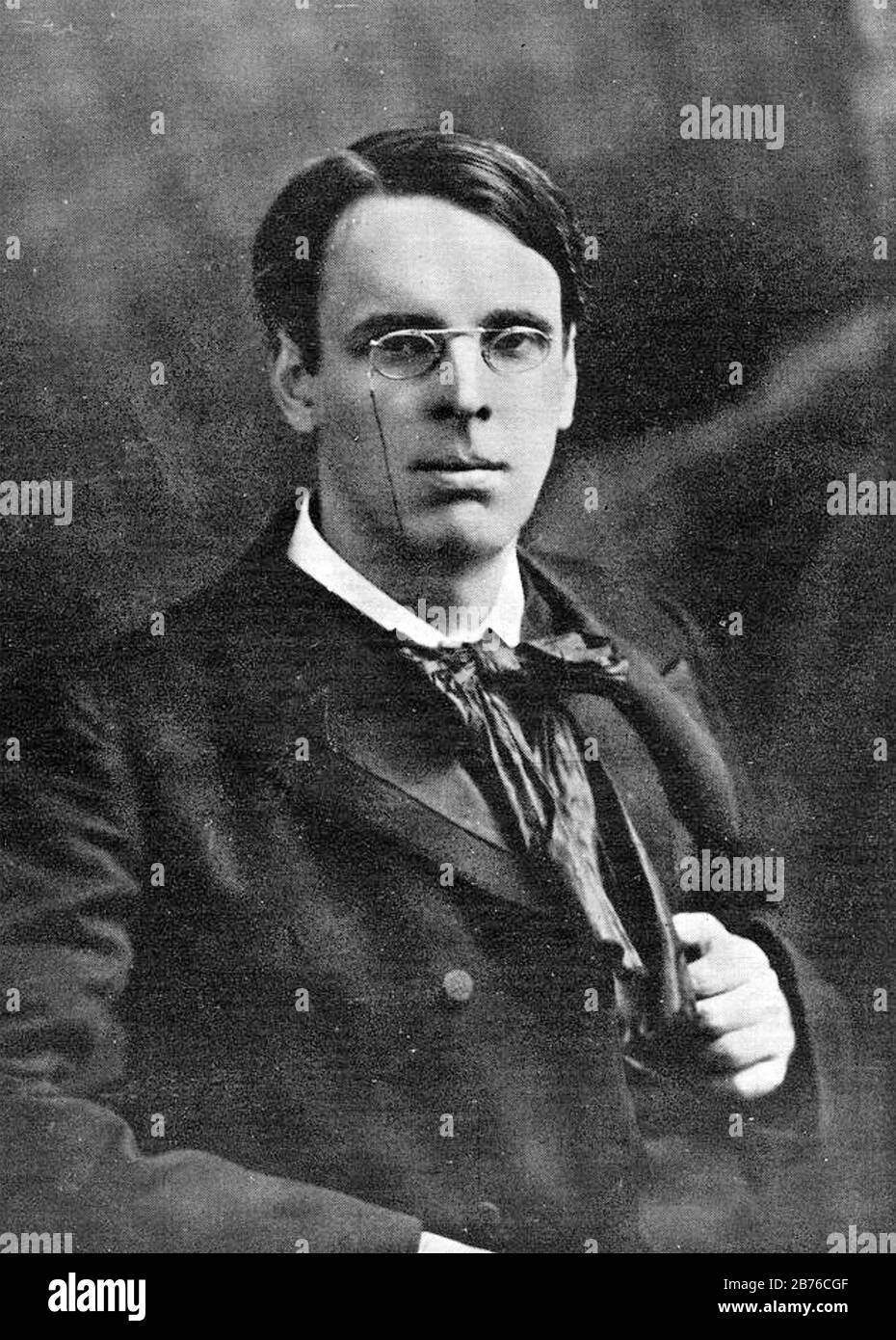 WILLIAM BUTLER YEATS (1865-1939) Irish poet about 1903 Stock Photo