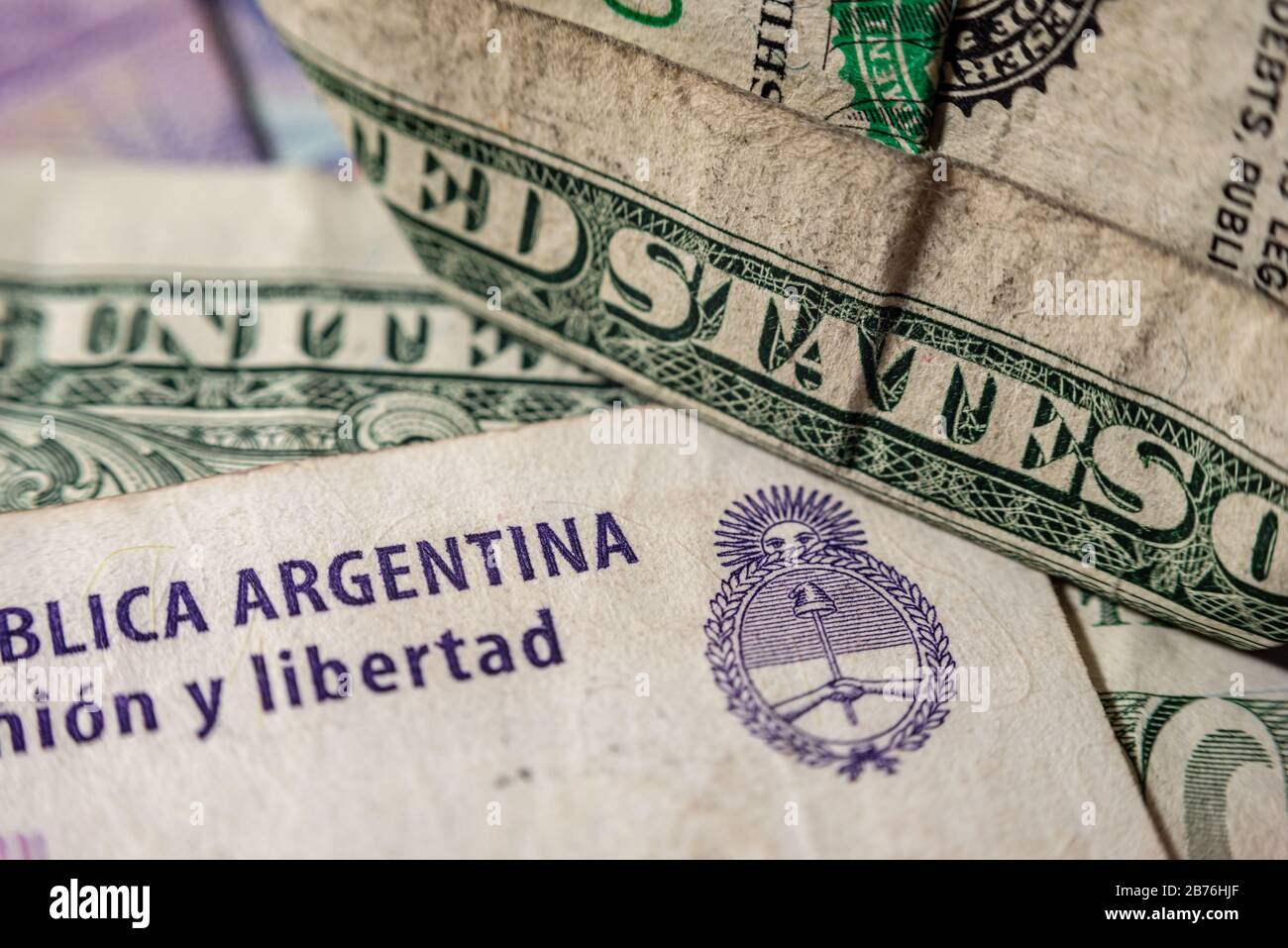 Bill 100 peso argentina hi-res stock photography and images - Alamy