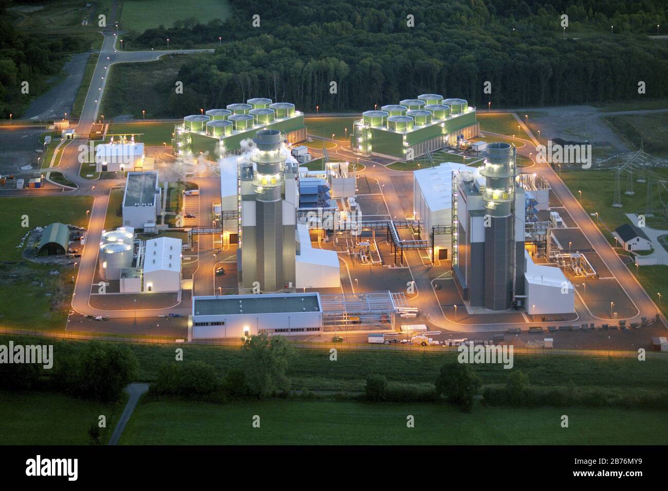 , Trianel gas and steam power plant in Hamm-Uentrop in the evening, 14.09.2008, aerial view, Germany, North Rhine-Westphalia, Ruhr Area, Hamm Stock Photo