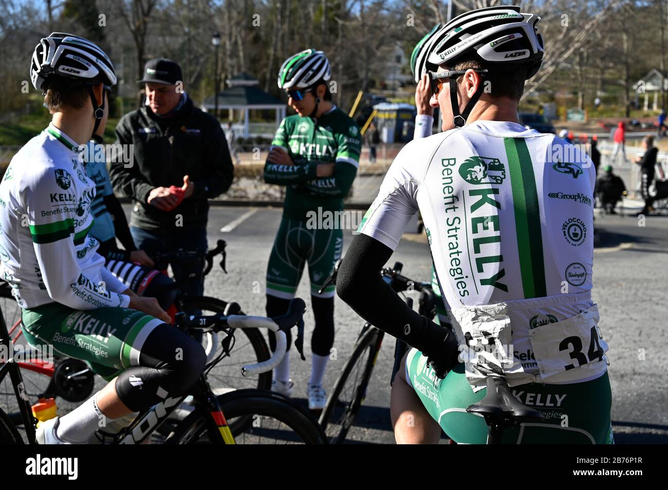 United States 02 28 20 Kelly Benefit Strategies Elite Cycling Team Boss Nima Ebrahimnejad Talks With His Riders Before The Start Of Stage 3 Circuit Stock Photo Alamy