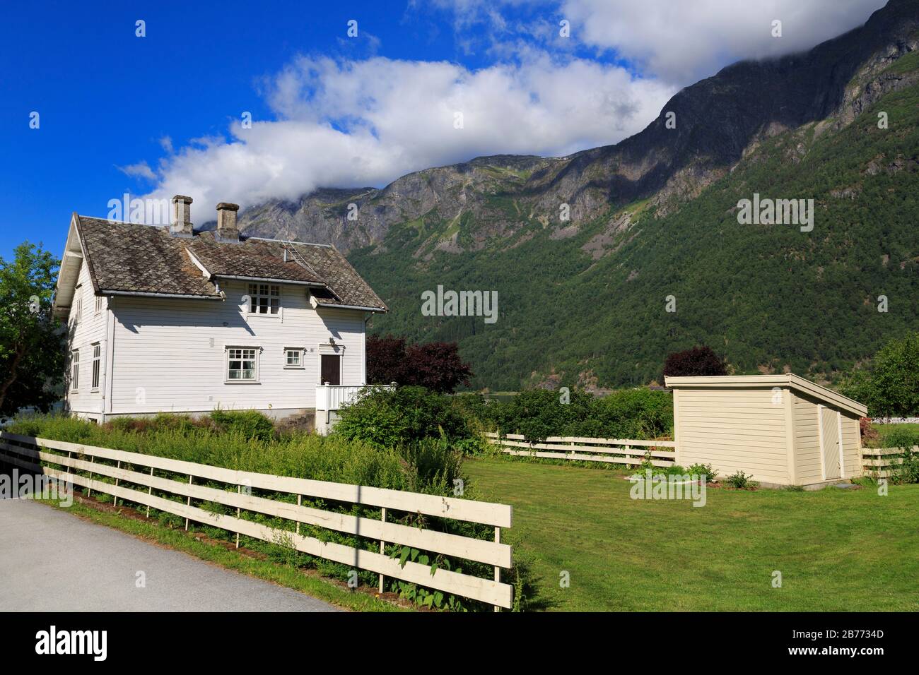 Timber house, Skjolden Village, Sognefjord, Sogn og Fjordane County, Norway Stock Photo