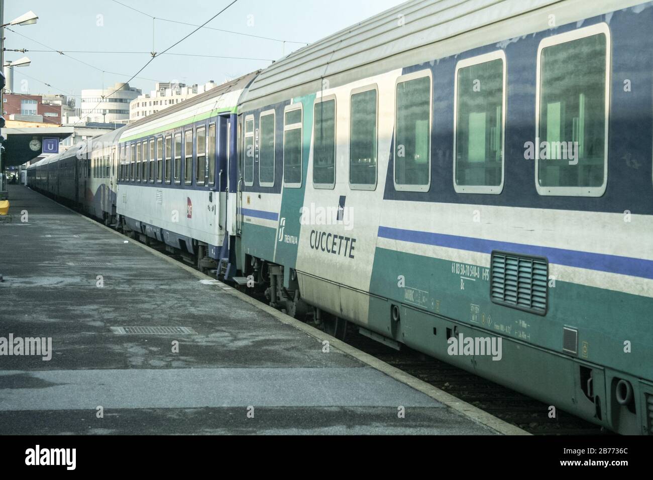 Couchette High Resolution Stock Photography And Images Alamy