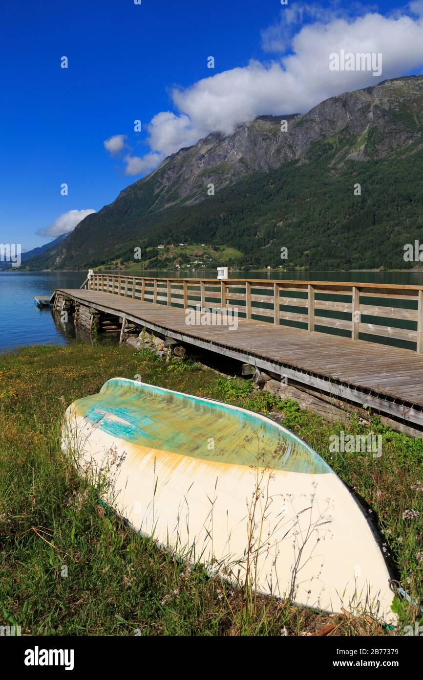 Pier & boat, Skjolden Village, Sognefjord, Sogn og Fjordane County, Norway Stock Photo