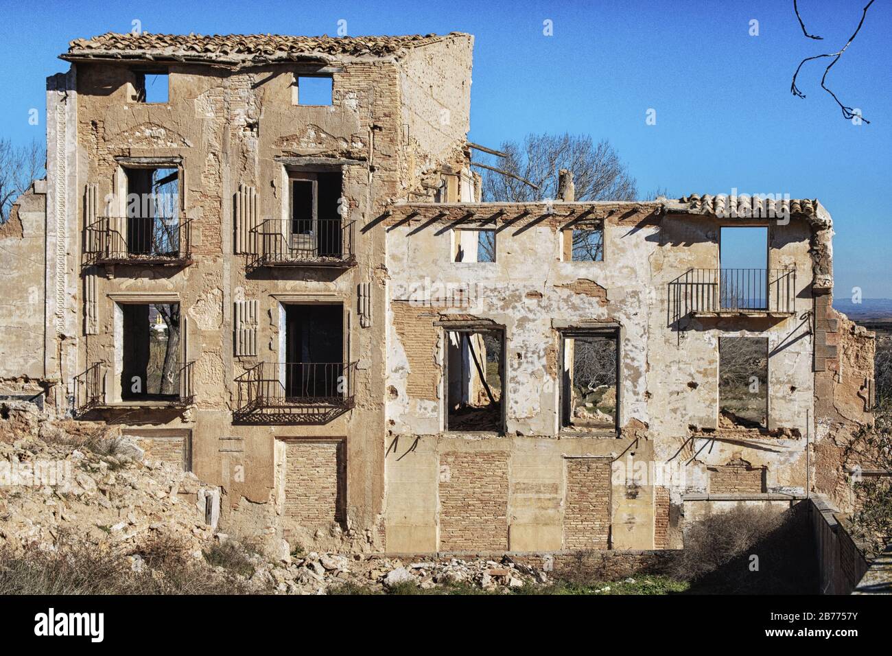 Old ruined building with windows during daytime Stock Photo - Alamy