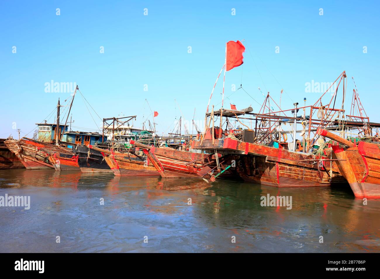 Fishing boats in the harbour Stock Photo - Alamy