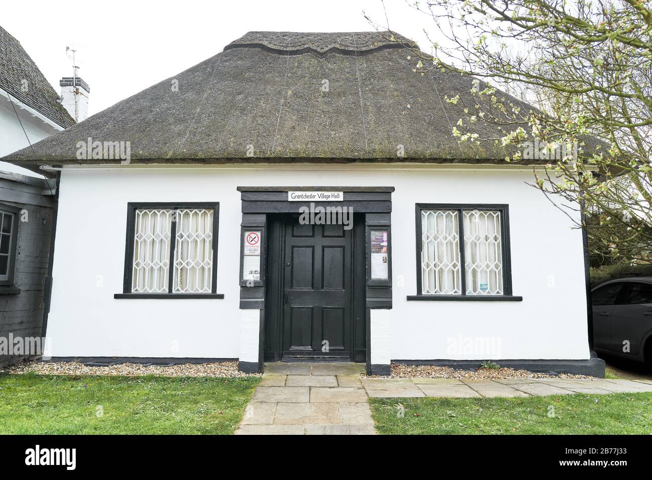 Thatched roof on the village village hall at Grantchester, Cambridgeshire, England. Stock Photo