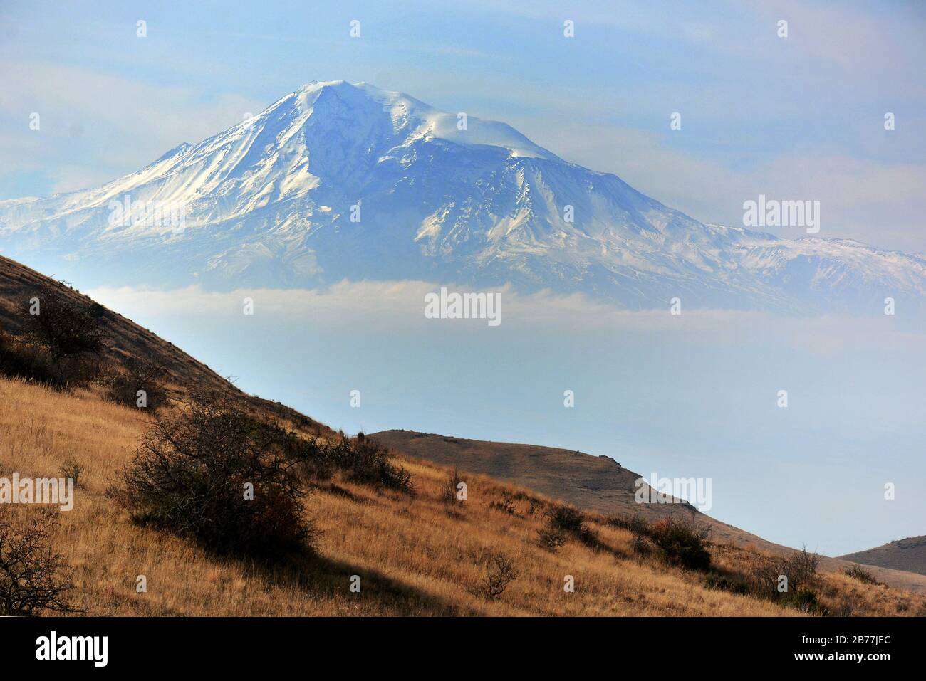 Famous Ararat mountain. Biblical Mount Ararat - 5165 m.  Symbol of Armenia - Sis and Masis, Greater Ararat and Little Ararat. Stock Photo