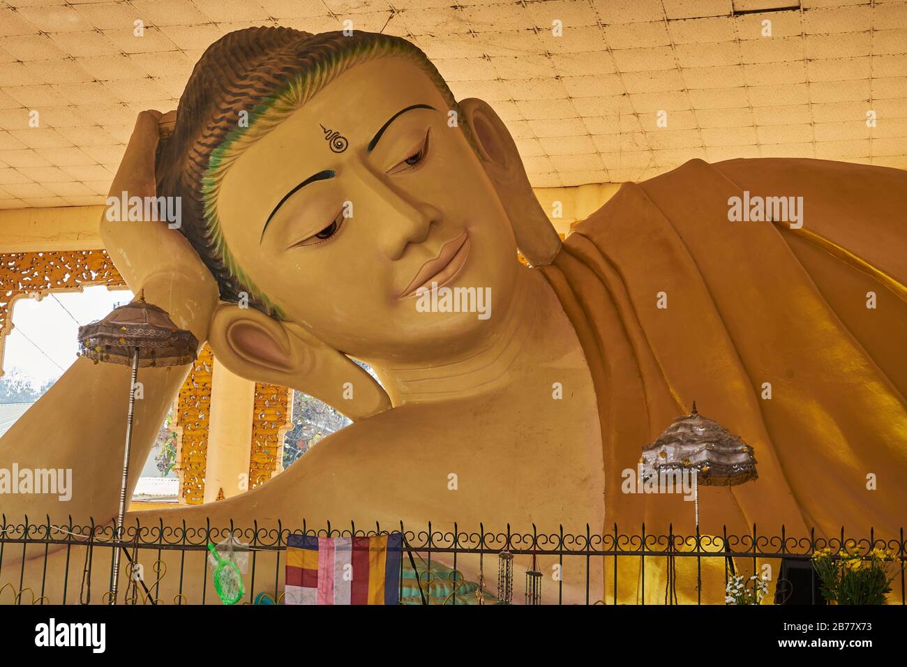 Liegender Buddha, Loikaw, Kayah-Staat, Myanmar Stock Photo
