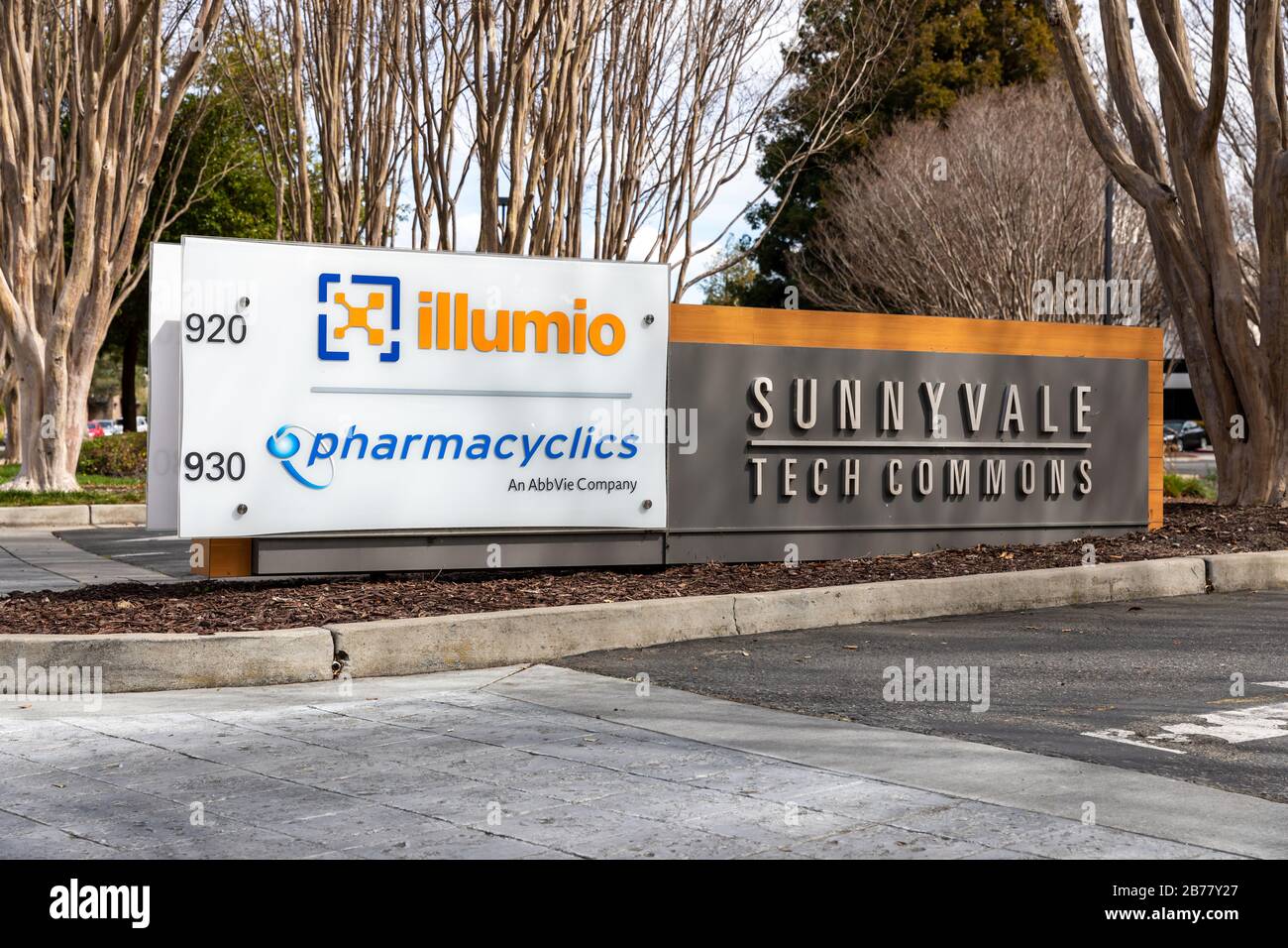 Illumio and Pharmacyclics, Sunnyvale Tech Commons, sign, Deguigne Dr, Sunnyvale, California, USA Stock Photo