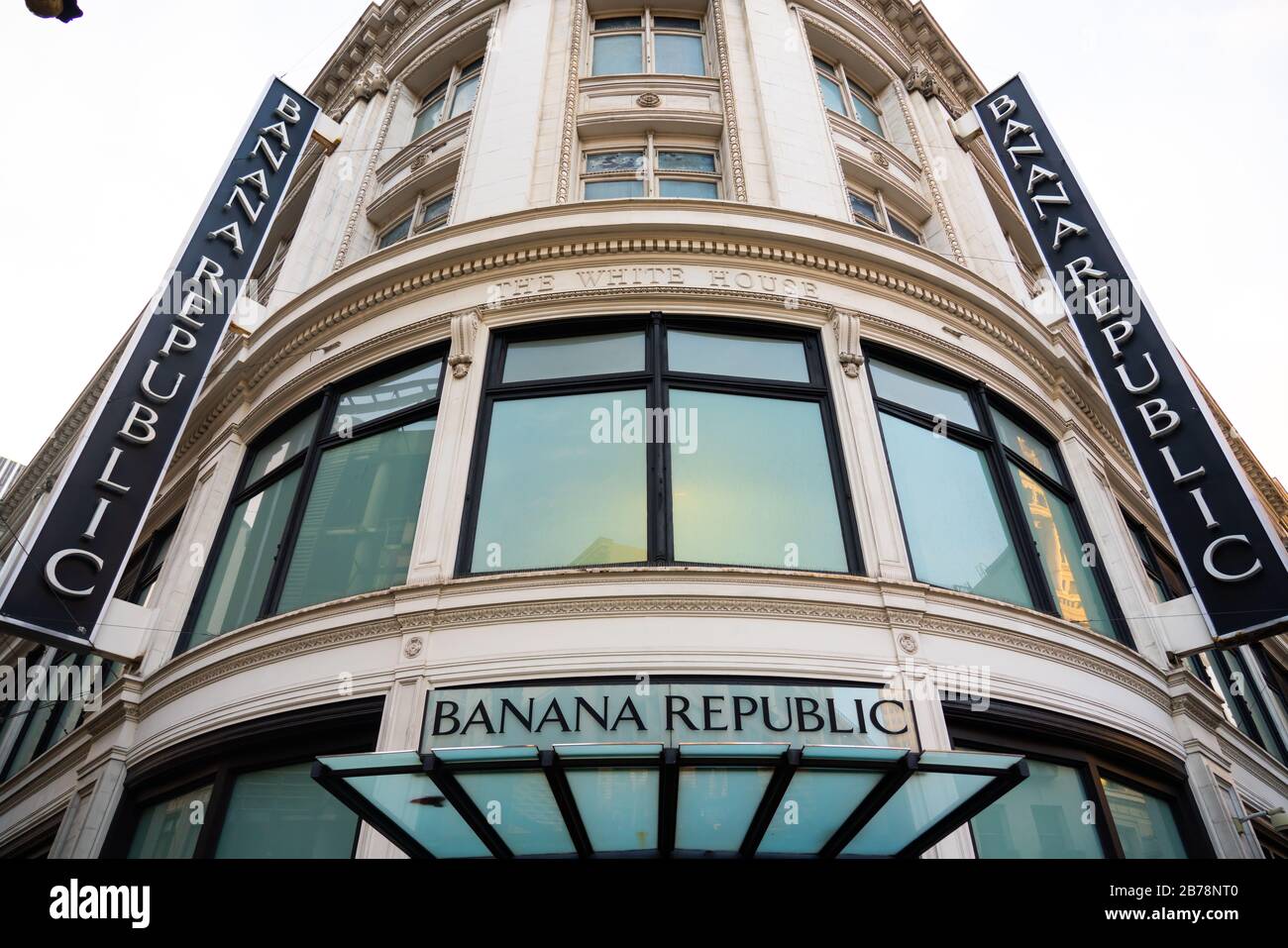 Banana republic store hi-res stock photography and images - Alamy