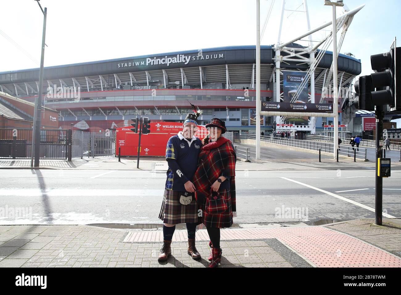 Scottish rugby fans hi-res stock photography and images - Alamy