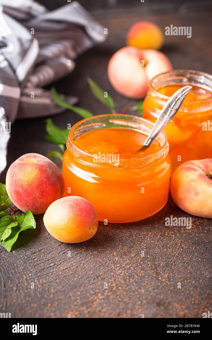 Apricot jam in glass jar Stock Photo - Alamy
