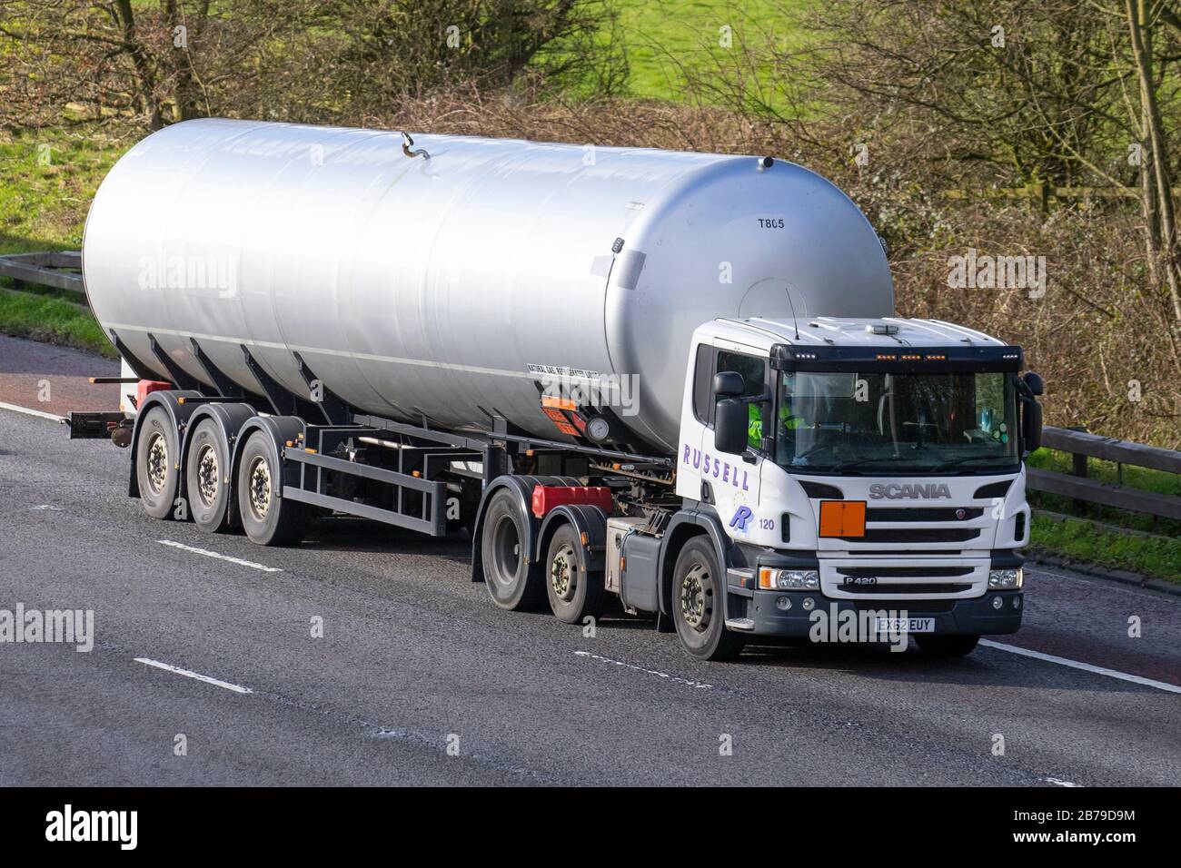 Tanker of liquefied natural gas; LNG tanker. A highly-sophisticated gas