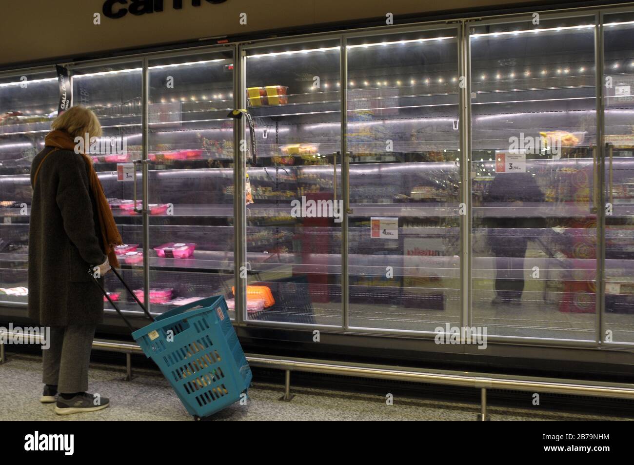 Empty meat shelves in supermarkets after the warning of confinement for
