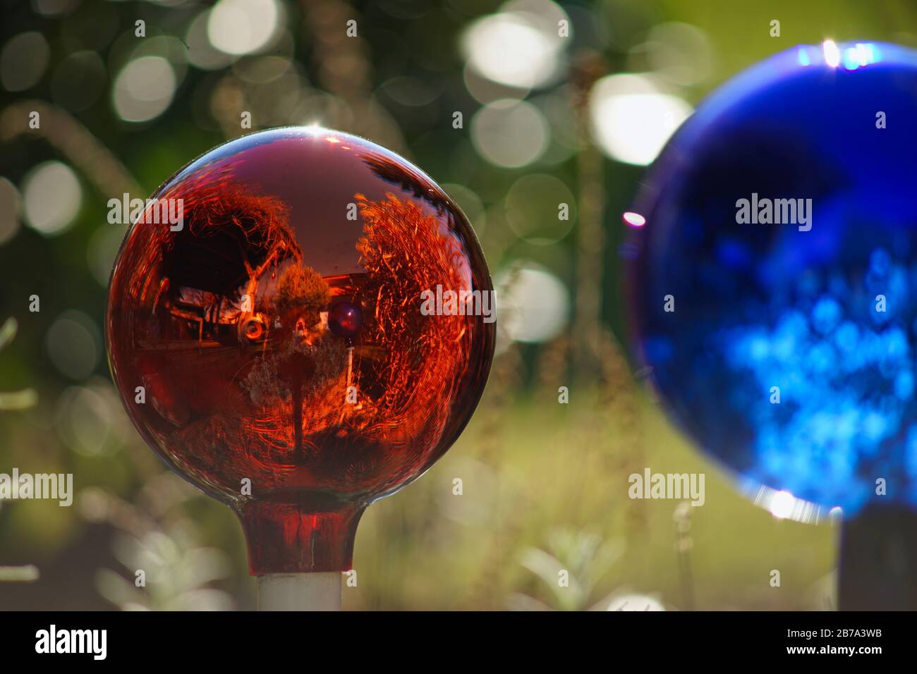 Gazing ball hires stock photography and images Alamy