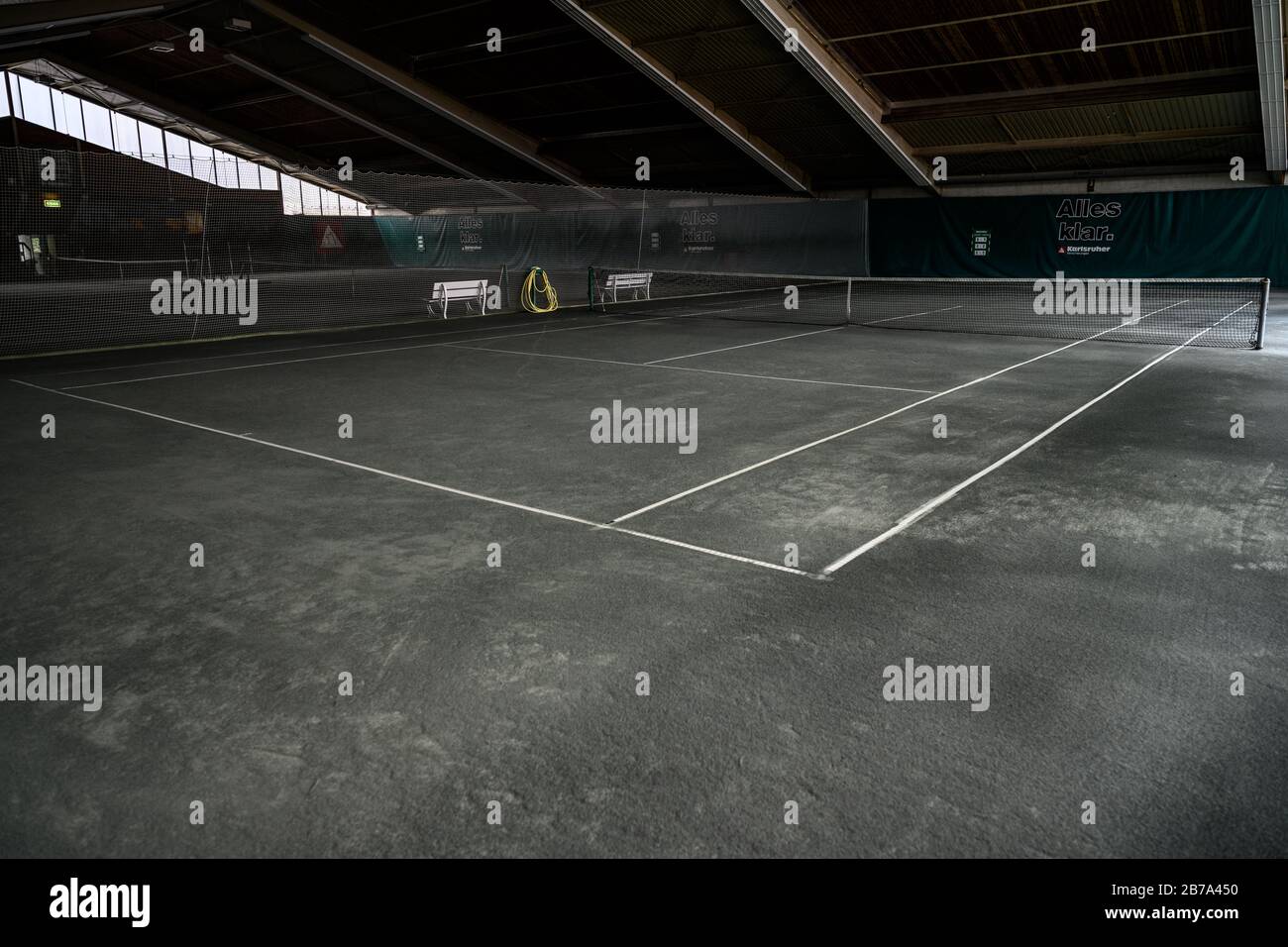 Karlsruhe, Deutschland. 14th Mar, 2020. Indoor shot of a leeen tennis hall  at Fassbenders sports park. The German championships in tennis were  canceled. GES/Coronavirus in Germany, 14.03.2020 Life with Coronavirus,  Eggenstein, March