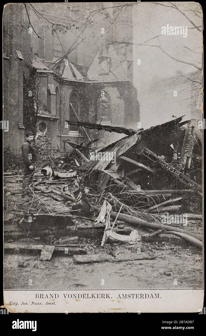 Brand Verwoest Vondelkerk In Amsterdam Huizen Ontruimd