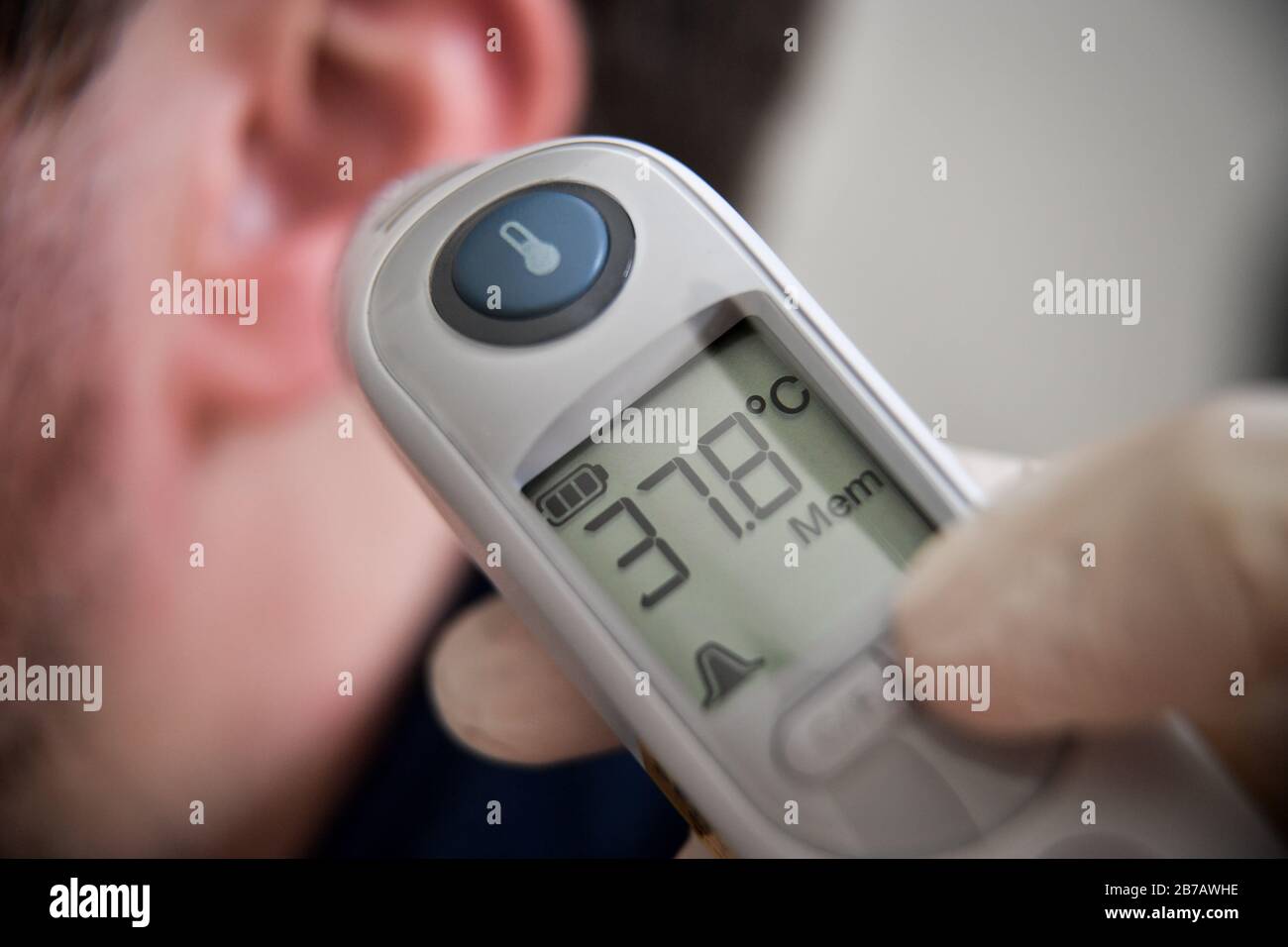 Tympanic Thermometer High Resolution Stock Photography and Images Alamy