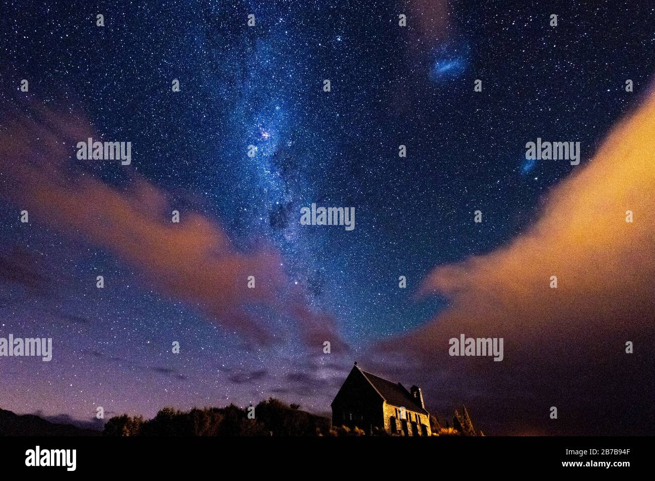 Milky Way in New Zealand Stock Photo - Alamy