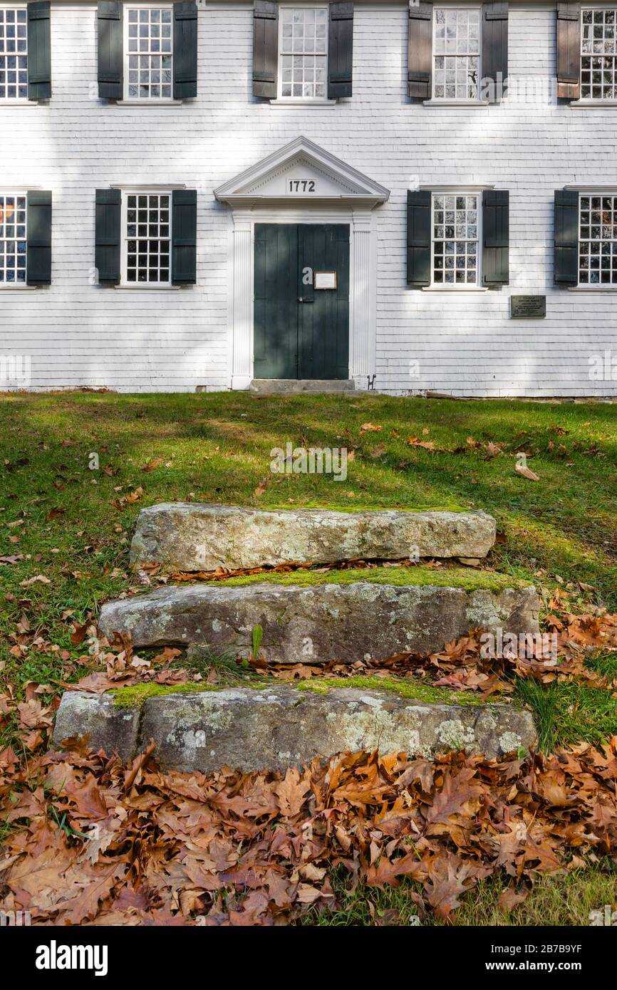 Old Walpole Meetinghouse in South Bristol, Maine during the autumn months. Built 1772, this meetinghouse was added to the National Register of Histori Stock Photo