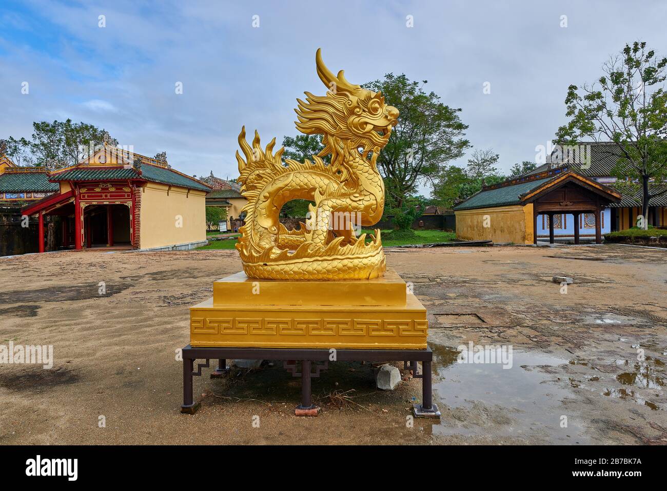 Golden dragon statue in the Citadel, Imperial Royal Palace, Forbidden city in Hue, Vietnam Stock Photo