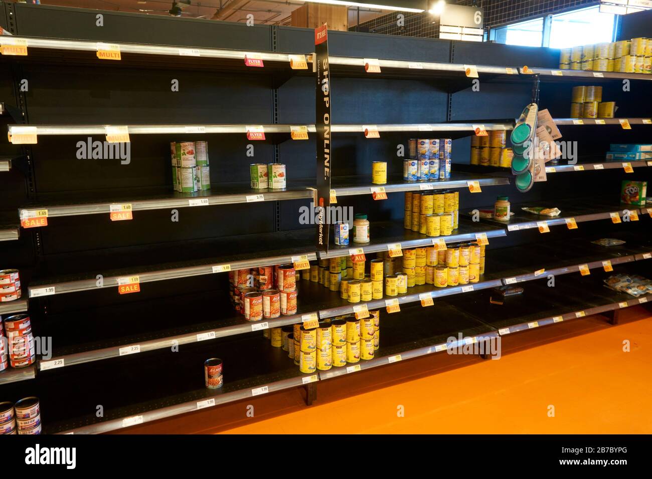 Empty grocery shelves hires stock photography and images Alamy