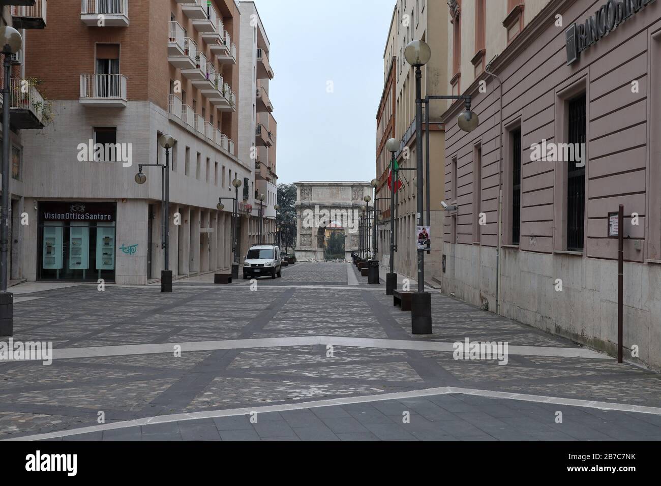 Benevento - Arco Traiano durante la quarantena Stock Photo