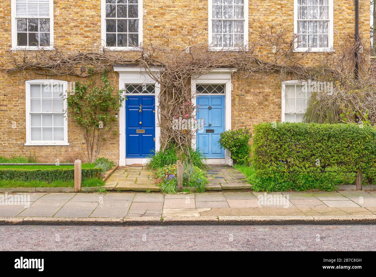 Terrace Houses in Highbury Islington Stock Photo Alamy