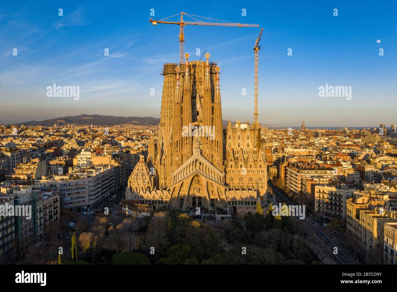 View of La Sagrada Família and Eixample octogonal grid. (Barcelona, Catalonia, Spain) ESP: Vista de la Sagrada Familia y del Ensanche de Barcelona Stock Photo