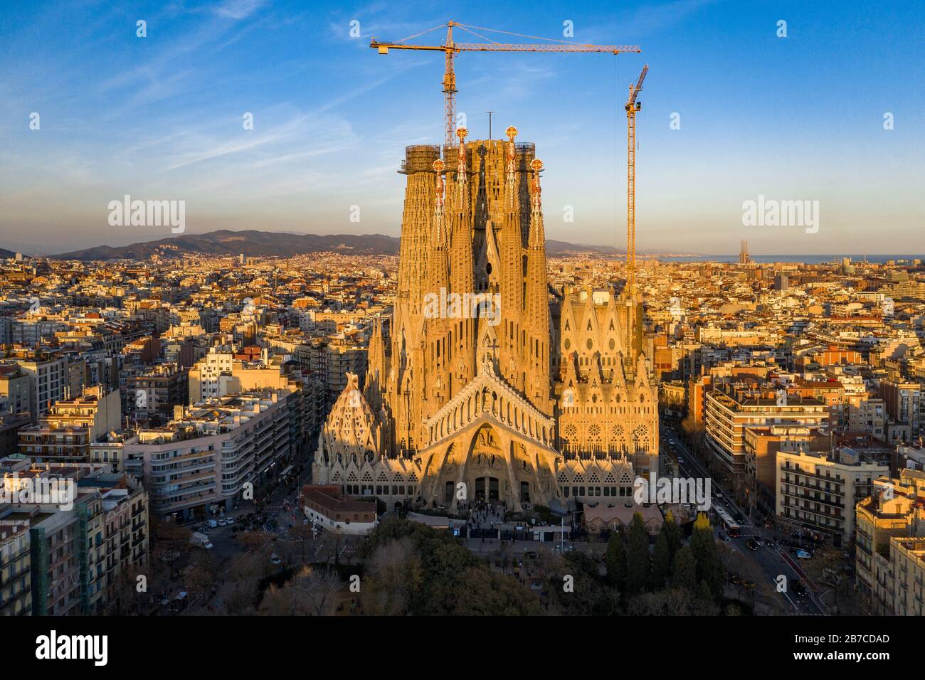 View of La Sagrada Família and Eixample octogonal grid. (Barcelona, Catalonia, Spain) ESP: Vista de la Sagrada Familia y del Ensanche de Barcelona Stock Photo